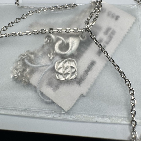 Kendra Scott Juliette Silver Pendant Necklace in White Clear Cubic Zirconia 19” - Picture 6 of 7